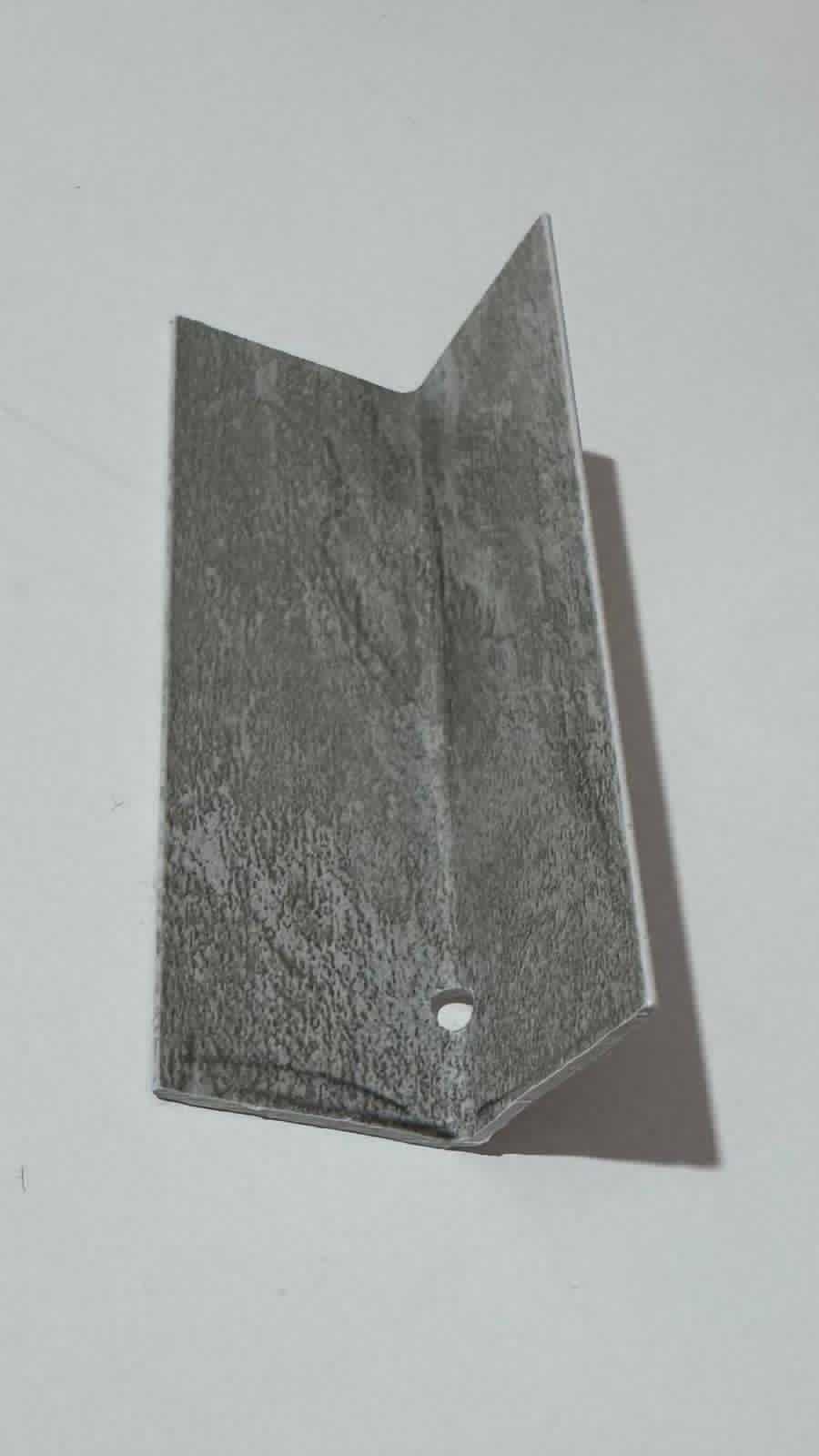 Paraspigolo Angolare sottile in PVC mis. 2x2x270 cm colore ANTRACITE