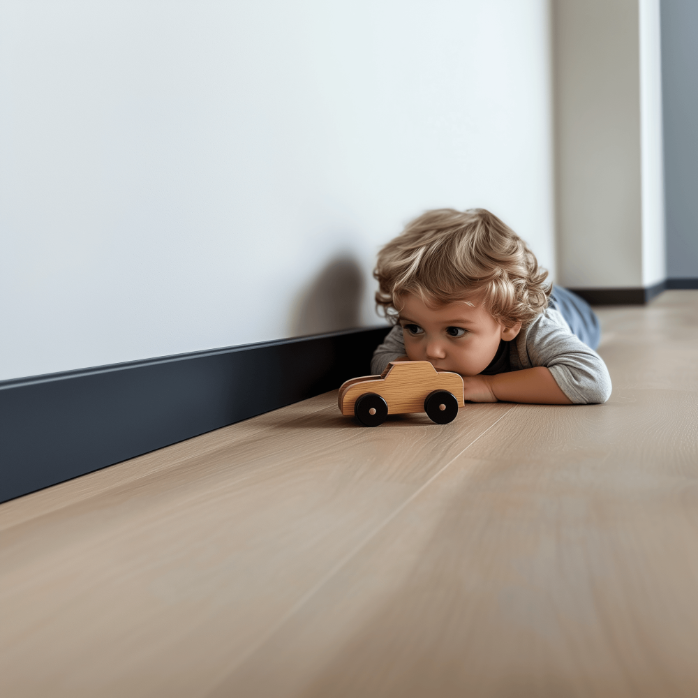 Battiscopa in SPC PF080B misura 8x1,5x240 cm Nero